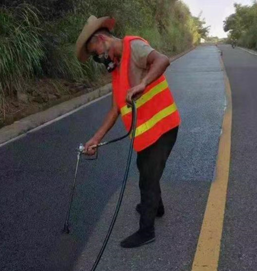 安康路面喷涂翻新彩色步道施工方案