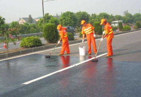 安康 彩色路面喷漆维修改色的使用寿命有多长？