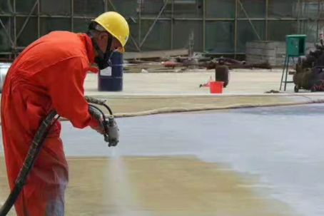 安康彩色路面喷涂是一种为路面